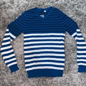 H&M men’s xs vneck sweater NWT